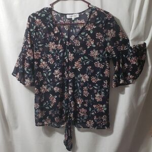 Eden & Olivia. EUC. Sheer, Floral, 3/4 Sleeve Top.  Size S.